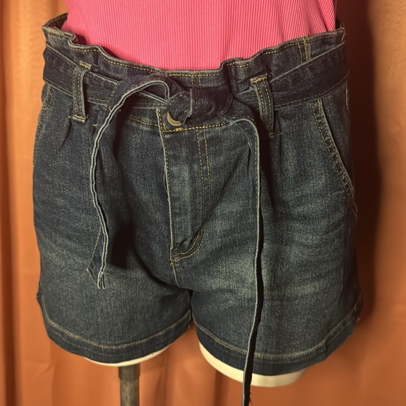 Jean Short - Picture 1 of 6